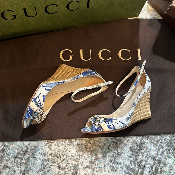 Vintage Gucci Flora Horsebit Ankle Strap Wedge Sandals (Indigo) Size 7 - Picture 4 of 11